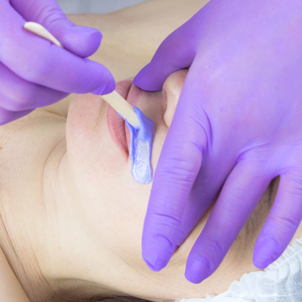 Депиляция лица воском