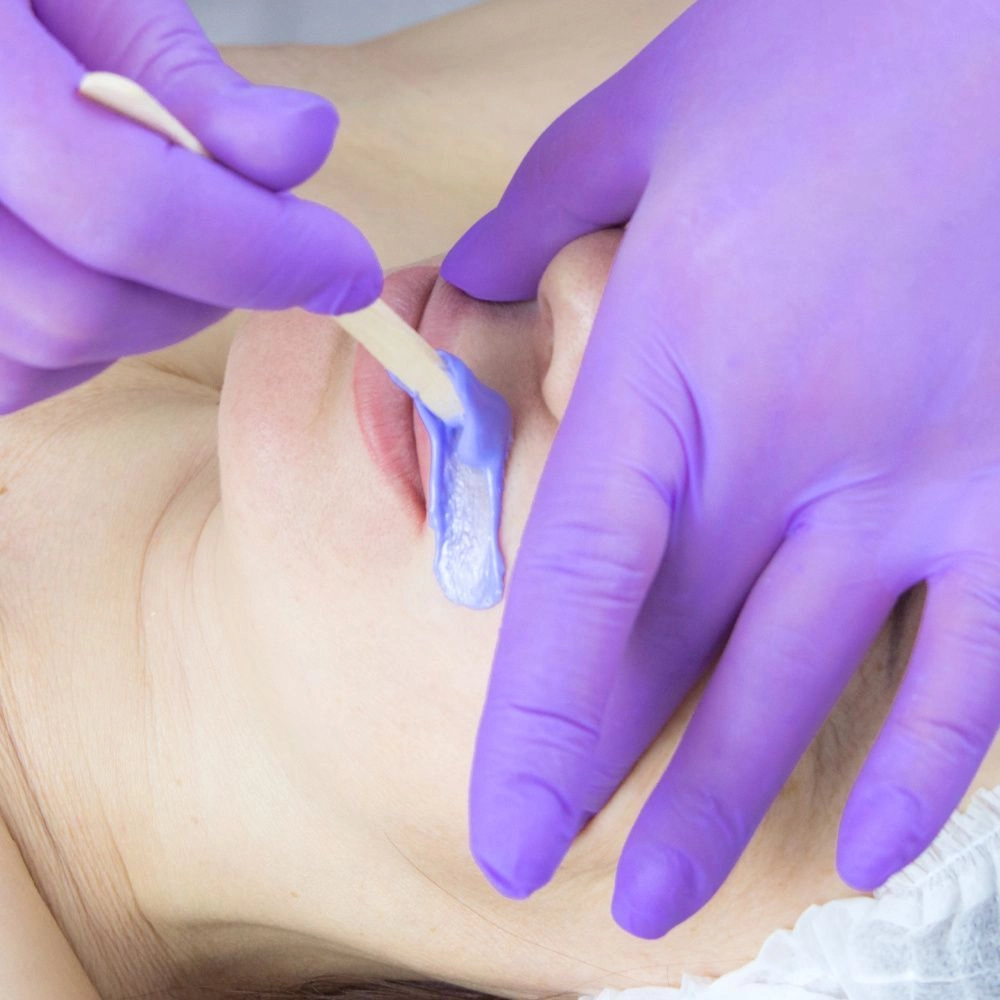 Депиляция лица воском