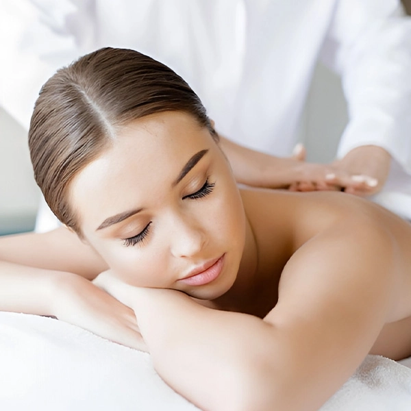 Массаж спины и головы