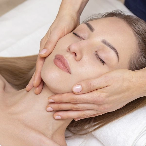 Моделирующий массаж лица по карамели