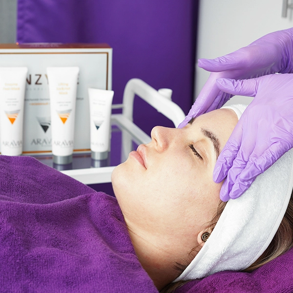 Профессиональные пилинг-процедуры: энзимный пилинг