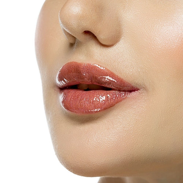 Жидкая помада-металлик для губ / 04 розово-коричневый