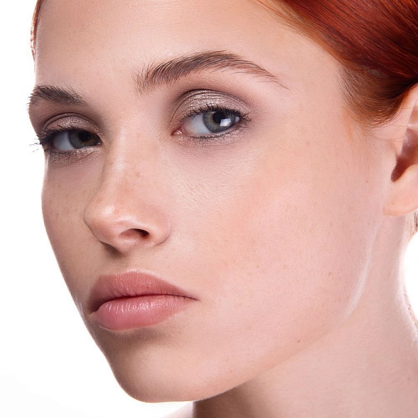 Жидкие сияющие тени / античный бежевый