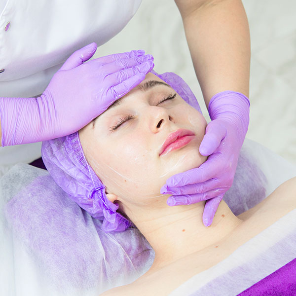 Французский скульптурный массаж лица