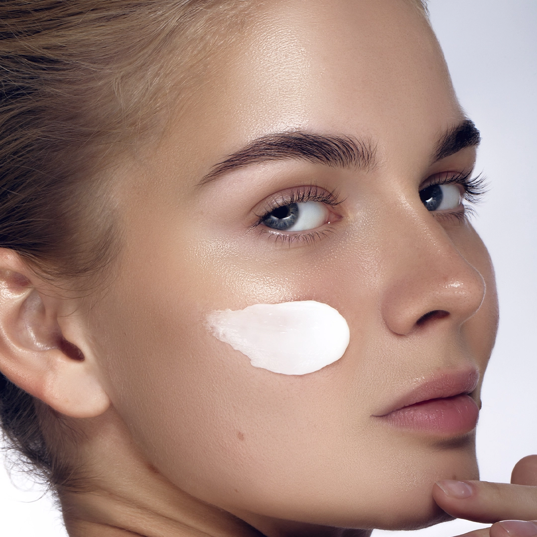 25.12 Восстановление кожи лица после праздников: комплексный подход к снижению отечности и улучшению тонуса